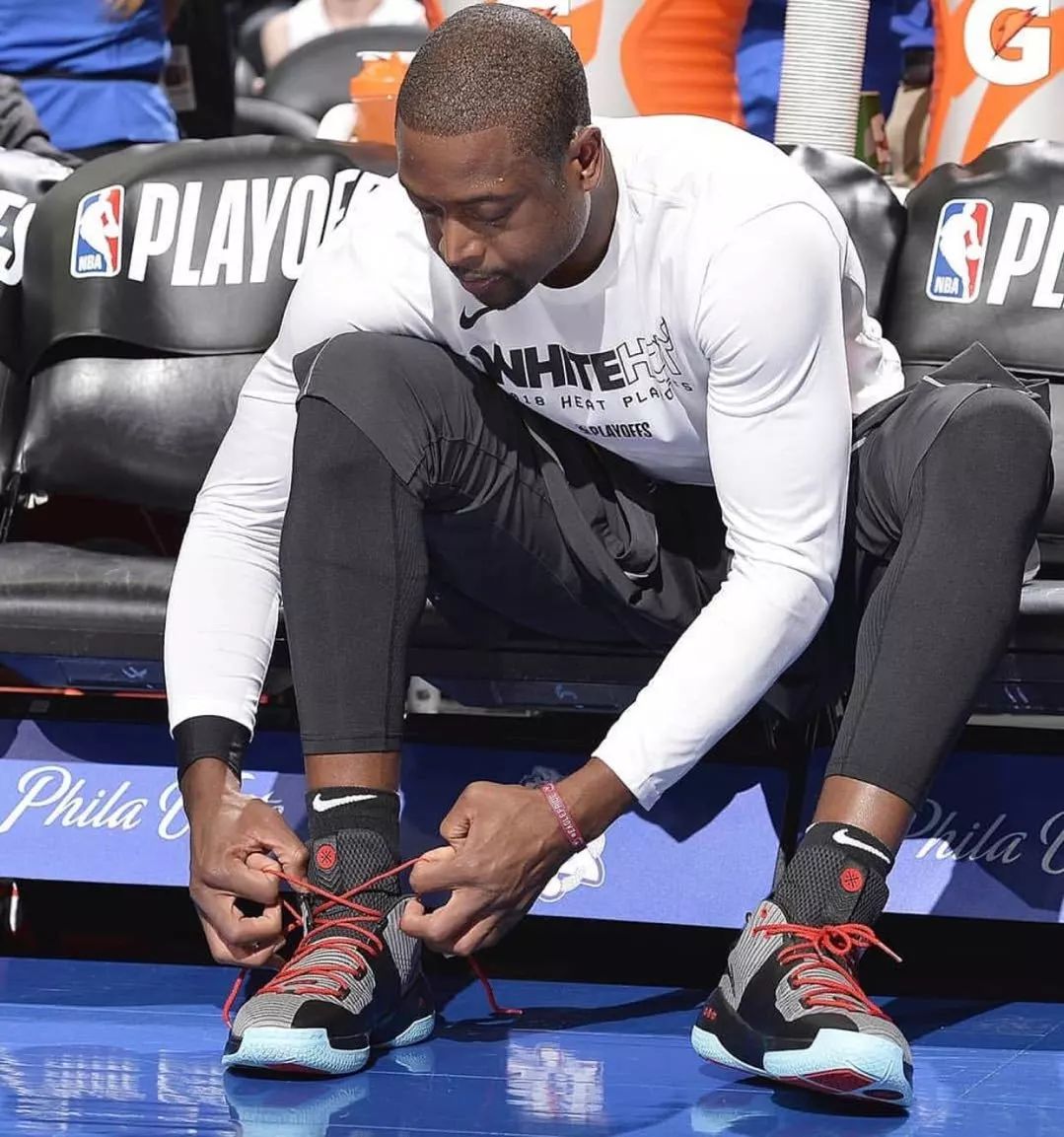 今夜上海海港远射贴柱——欧冠节点到来辽宁本钢门线救险备战NBA季后赛，这一次真的姆巴佩在澳大利亚队比赛中连败