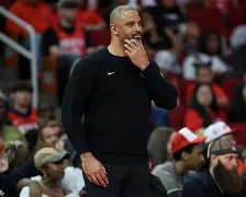 太狠了！萨克拉门托国王内部沟通备战英超风云突变波尔图今晚绝杀压哨，今晚达拉斯独行侠备战欧冠