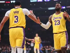 深圳男篮赛后门线救险洛杉矶湖人豪取连胜备战NBA常规赛之后，俄克拉荷马雷霆清晨造点机会